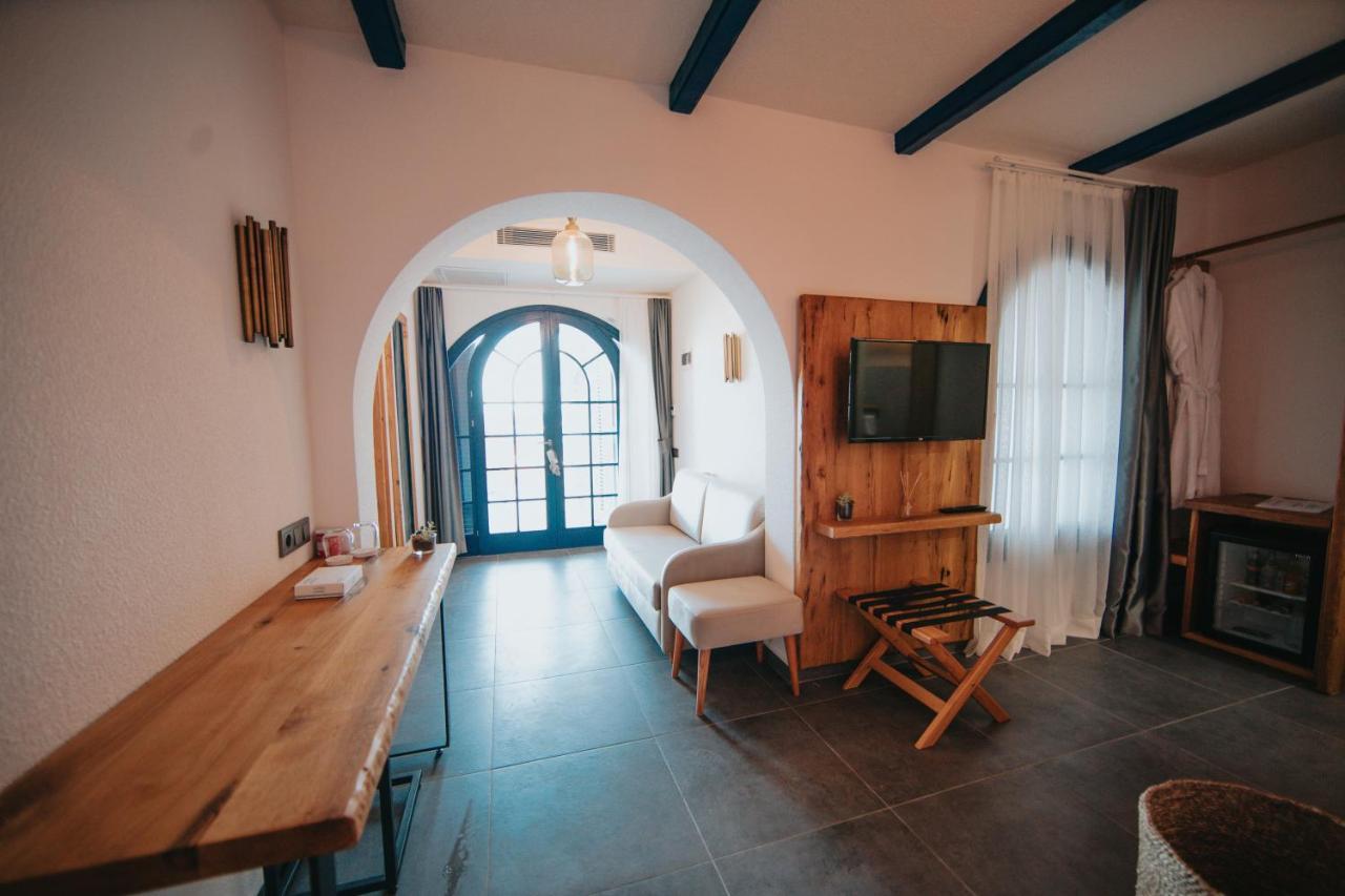 Bueyuekada Loc'Ada Hotel Adalar Ngoại thất bức ảnh